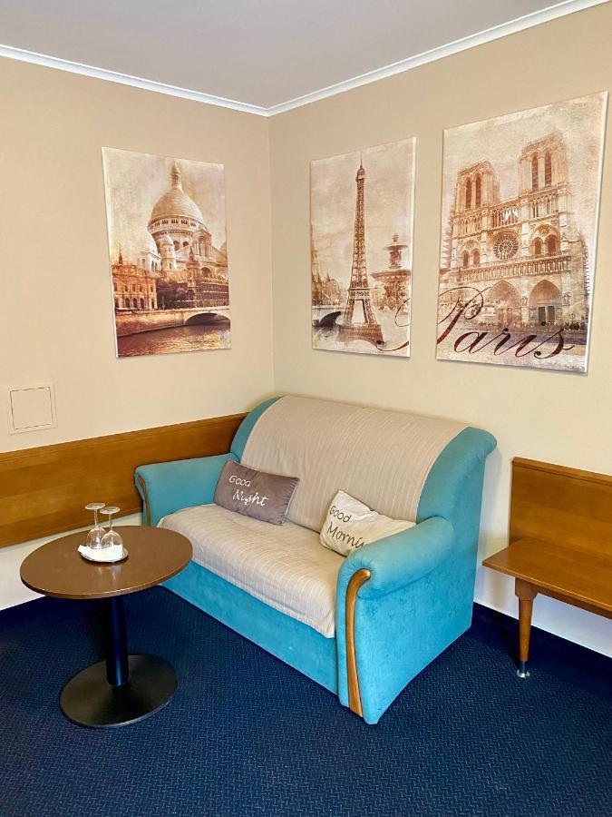 Zamecky Hotel Zlaty Orel Hranice  Eksteriør bilde