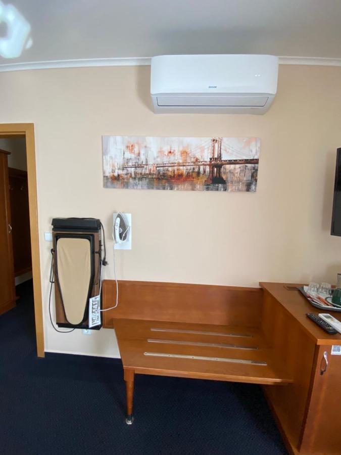 Zamecky Hotel Zlaty Orel Hranice  Eksteriør bilde
